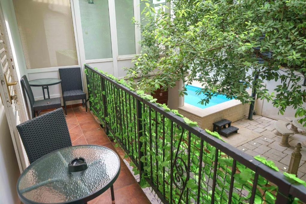 Heritage Residence In Center With Pool- Apartments Vodice Eksteriør billede